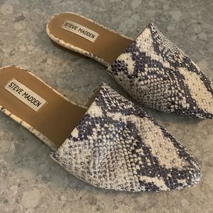 Steve Madden Flats Size 7